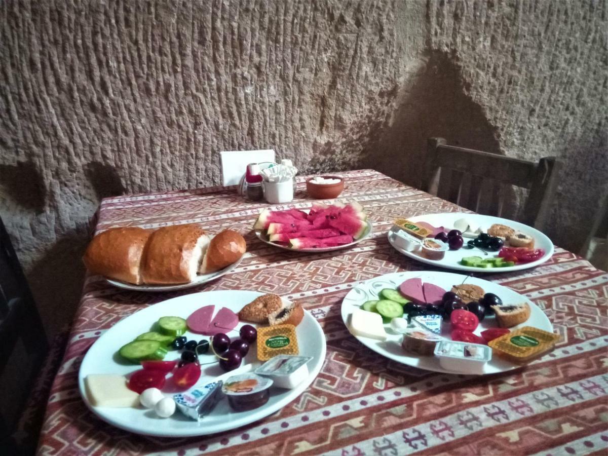 Homestay Cave Hostel Göreme Zewnętrze zdjęcie